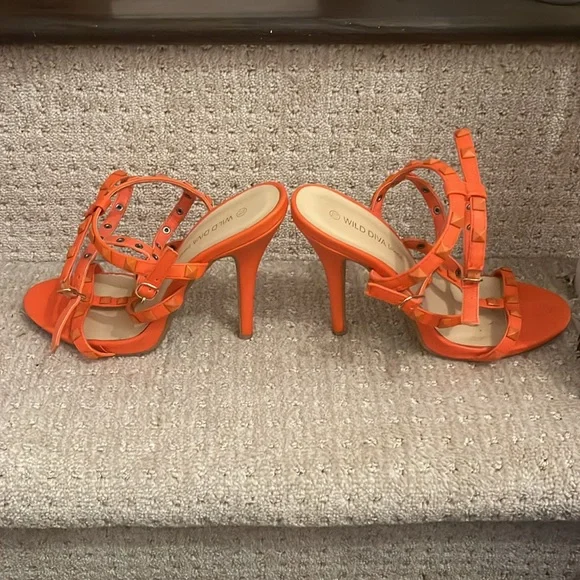 Orange heels - Picture 4 of 4